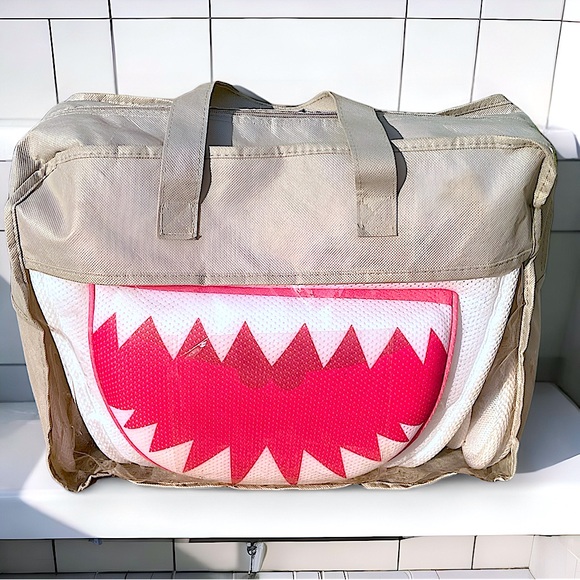 Shark-Shaped Full-Body Bath Pillow Mat: Quick-Dry and Machine Washable - Picture 11 of 12